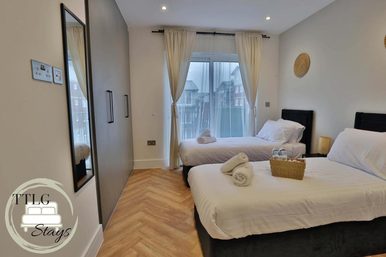Newly-Built Urban Retreat By Ttlg Stays Рикмънсуърт Екстериор снимка
