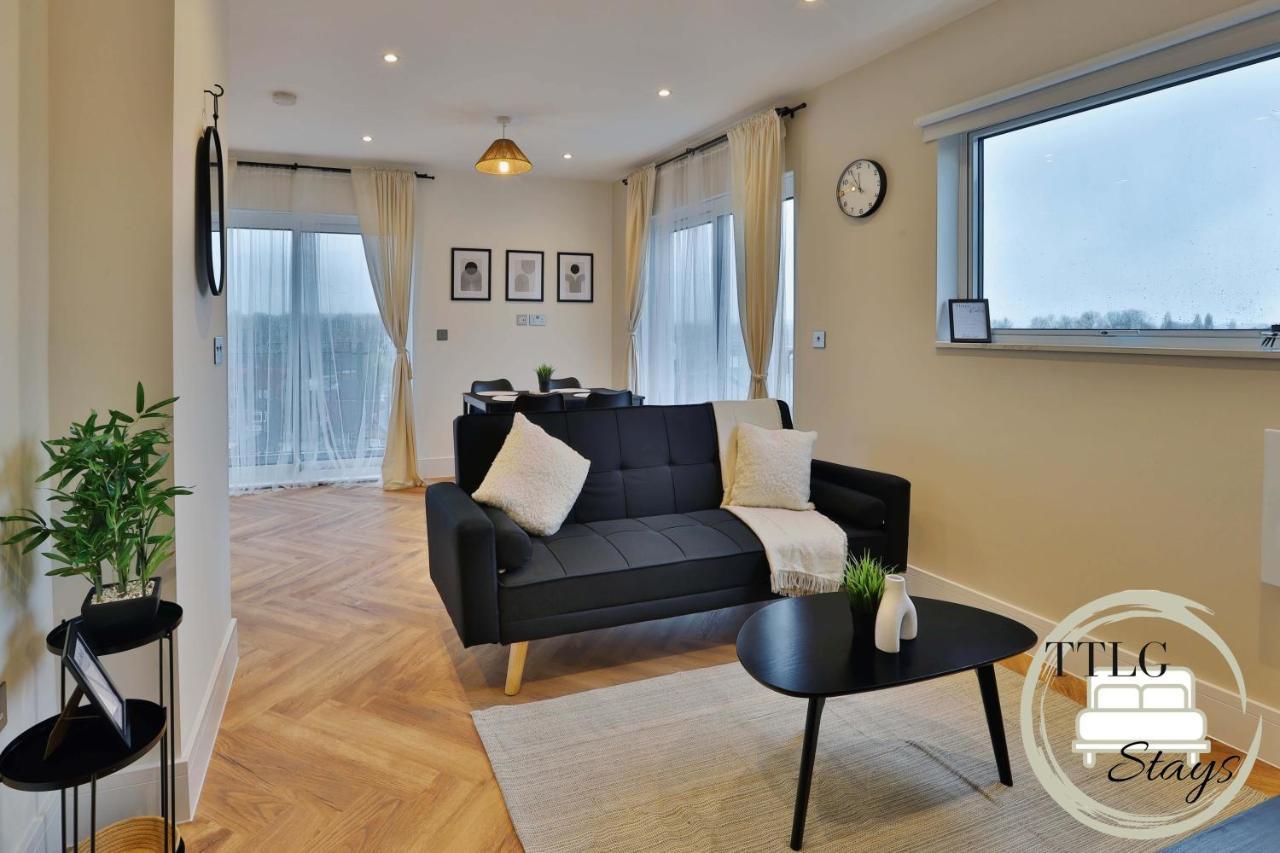 Newly-Built Urban Retreat By Ttlg Stays Рикмънсуърт Екстериор снимка